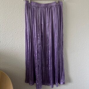 Simply Vera Vera Wang silky skirt, size M